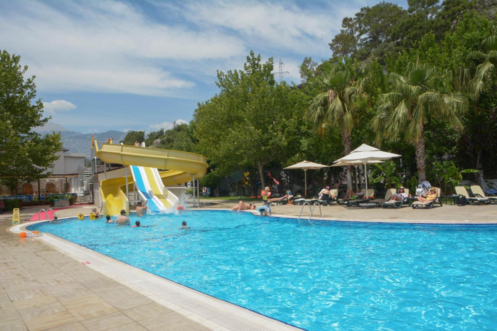 אנטליה Miramor Hotel & Spa מראה חיצוני תמונה Swimming pool in Turkey