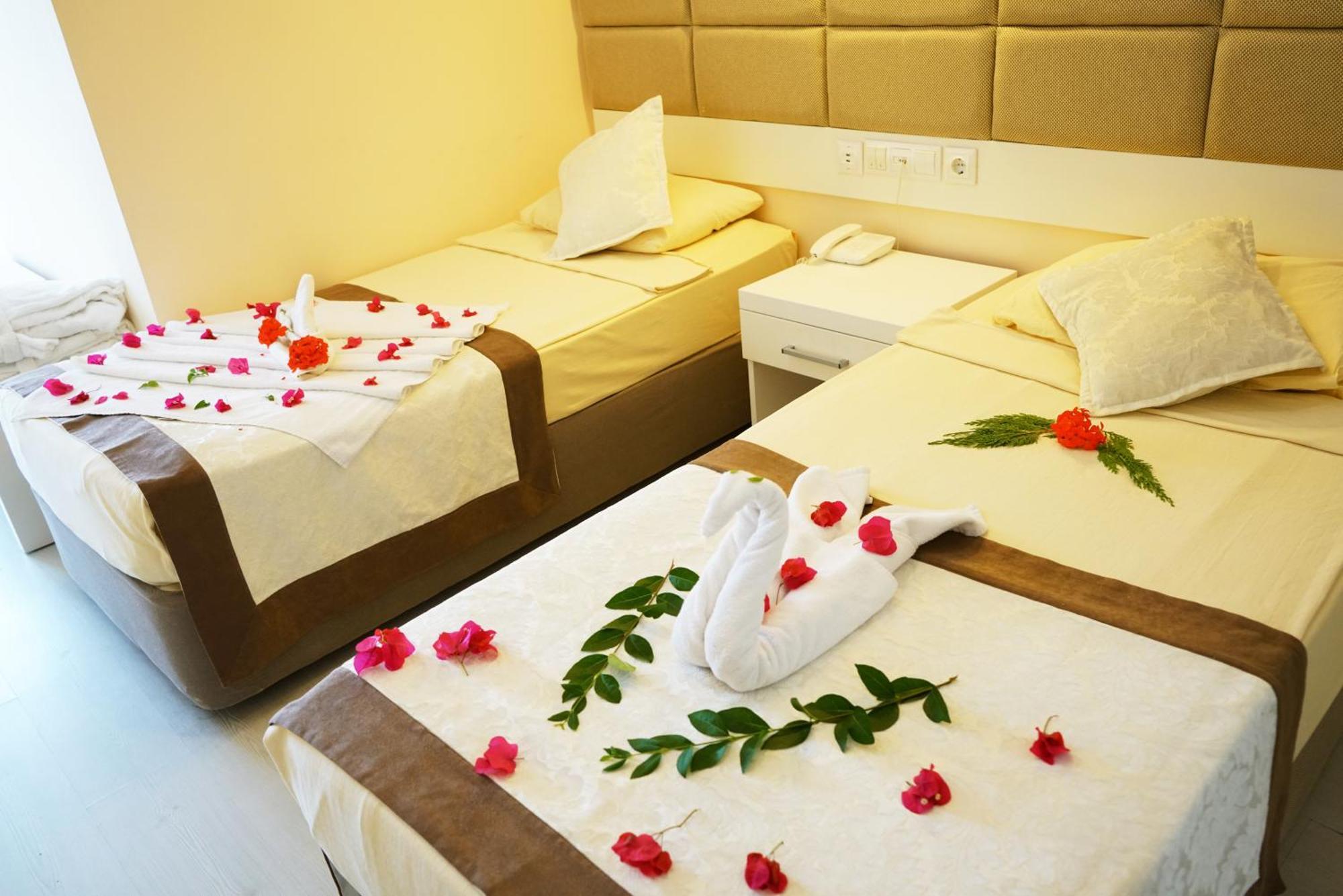 אנטליה Miramor Hotel & Spa מראה חיצוני תמונה A room at the hotel